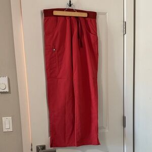 Figs Livingston Coral Scrub Pants size S